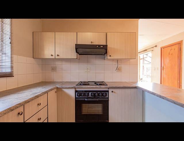 3 BEDROOM CLUSTER FOR SALE IN PIERRE VAN RYNEVELD